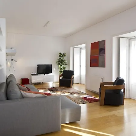 Apartment Designchiadoflats Lisbon